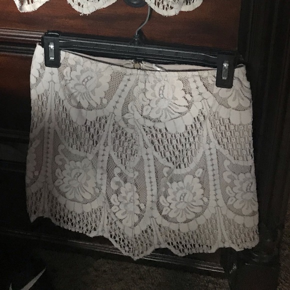 Grey lace crop top/skirt set - Picture 2 of 2